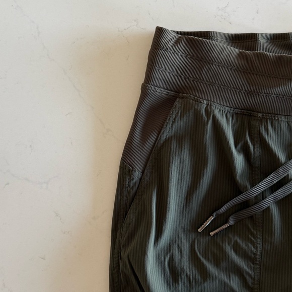 lululemon dance studio jogger 29” - Picture 5 of 16